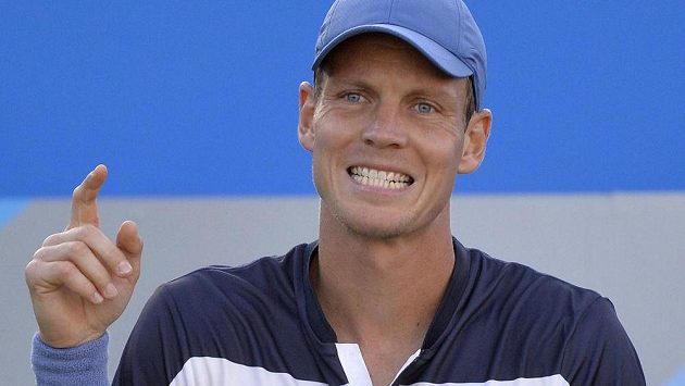 Tomáš Berdych na turnaji v londýnském Queen's Clubu. Tomáš Berdych na turnaji v londýnském Queen's Clubu.