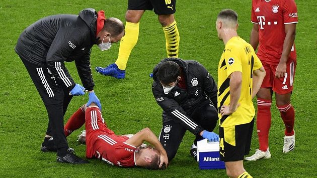 Joshua Kimmich přijde kvůli zranění kolena o sraz německé reprezentace, která se ve středu v přípravném duelu utká s českým týmem. Joshua Kimmich přijde kvůli zranění kolena o sraz německé reprezentace, která se ve středu v přípravném duelu utká s českým týmem.