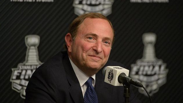 Komisionář NHL Gary Bettman Komisionář NHL Gary Bettman