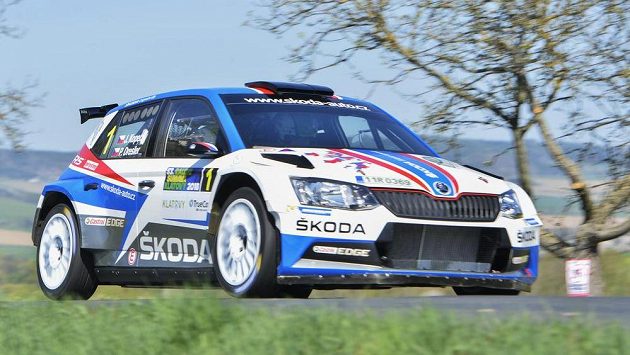 Posádka Jan Kopecký, Pavel Dresler s vozem Škoda Fabia R5 během druhého závodu seriálu mistrovství České republiky v automobilových soutěžích - Rallye Šumava. Posádka Jan Kopecký, Pavel Dresler s vozem Škoda Fabia R5 během druhého závodu seriálu mistrovství České republiky v automobilových soutěžích - Rallye Šumava.