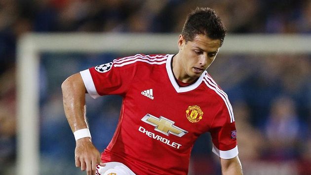 Mexičan Javier Hernández přestoupil z Manchesteru United do Bayeru Leverkusen. Mexičan Javier Hernández přestoupil z Manchesteru United do Bayeru Leverkusen.