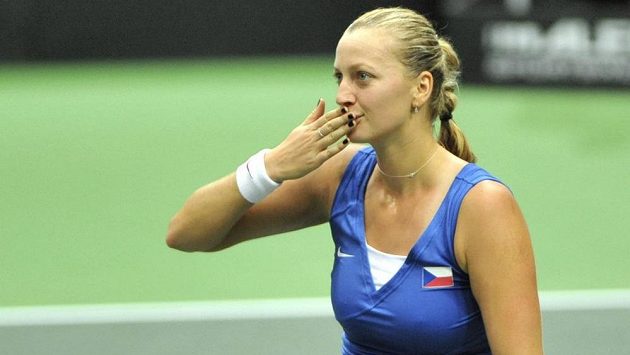 Petra kvitová v sobotu proti Italce Giorgiové nezaváhala. Petra kvitová v sobotu proti Italce Giorgiové nezaváhala.