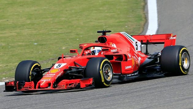 Sebastian Vettel během Velké ceny Číny. Sebastian Vettel během Velké ceny Číny.
