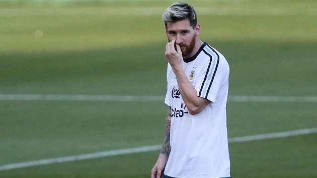 Lionel Messi se znovu zapojil do tréninku Barcelony. Lionel Messi se znovu zapojil do tréninku Barcelony.