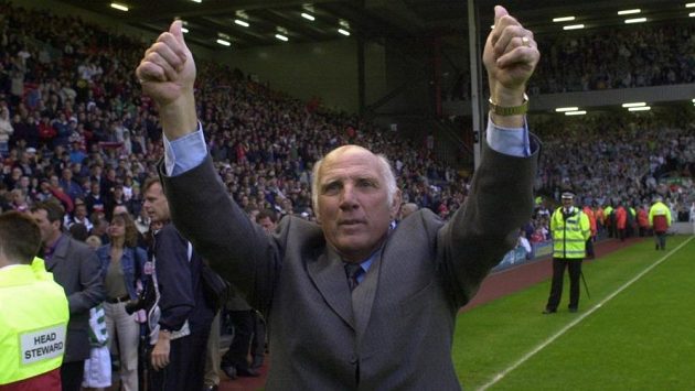 Ronnie Moran na archivním snímku z roku 2000. Ronnie Moran na archivním snímku z roku 2000.