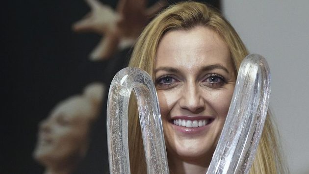 Tenistka Petra Kvitová převzala Cenu Věry Čáslavské za mimořádné zásluhy žen ve sportu a olympijském hnutí. Tenistka Petra Kvitová převzala Cenu Věry Čáslavské za mimořádné zásluhy žen ve sportu a olympijském hnutí.