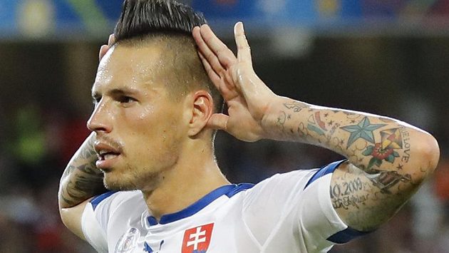Slovenský záložník Marek Hamšík bude znovu režisérem hry svého týmu v osmifinále proti Německu Slovenský záložník Marek Hamšík bude znovu režisérem hry svého týmu v osmifinále proti Německu