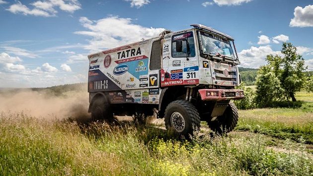 Martin Kolomý s tatrou na Rallye Hedvábná stezka. Martin Kolomý s tatrou na Rallye Hedvábná stezka.