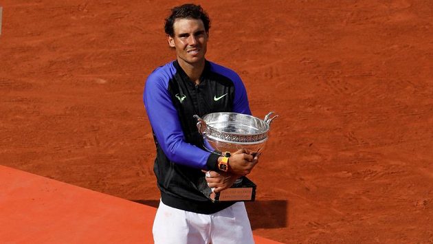 10! Po tolikáté už Rafa ovládl antukový grandslam a díky tomu se kvalifikoval na Turnaj mistrů. 10! Po tolikáté už Rafa ovládl antukový grandslam a díky tomu se kvalifikoval na Turnaj mistrů.