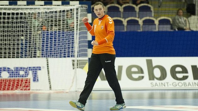 Česká reprezentantka Lucie Satrapová (na snímku) zápas proti Maďarsku nedochytala. Česká reprezentantka Lucie Satrapová (na snímku) zápas proti Maďarsku nedochytala.