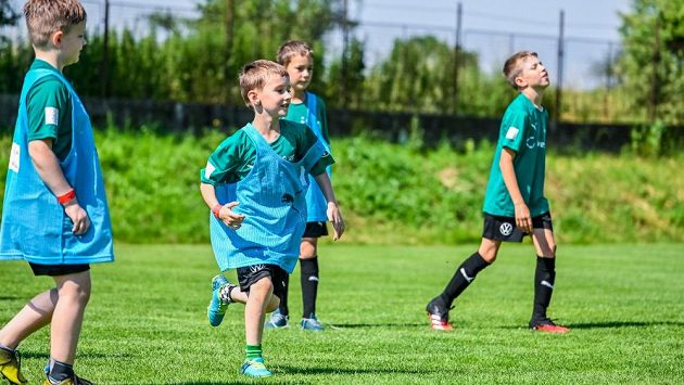 Už pilně trénují. Uprostřed vítěz soutěže Práva Ondřej Vodák. Už pilně trénují. Uprostřed vítěz soutěže Práva Ondřej Vodák.