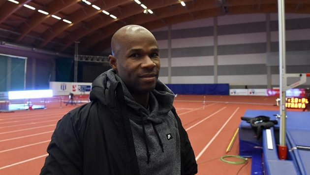 Sprinter Kim Collins ze Svatého Kryštofa a Nevisu v ostravské hale. Sprinter Kim Collins ze Svatého Kryštofa a Nevisu v ostravské hale.