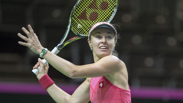 Švýcarka Martina Hingisová při tréninku před utkáním Fed Cupu s Českem. Švýcarka Martina Hingisová při tréninku před utkáním Fed Cupu s Českem.