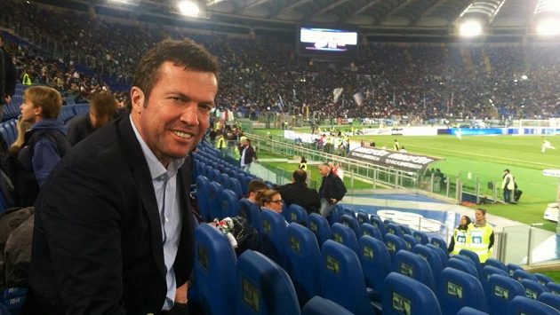 Lothar Matthäus na fotbalovém utkání v Římě. Lothar Matthäus na fotbalovém utkání v Římě.