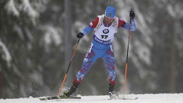 Rus Alexandr Loginov si v Oberhofu jede pro premiérový triumf v závodu Světového poháru. Rus Alexandr Loginov si v Oberhofu jede pro premiérový triumf v závodu Světového poháru.
