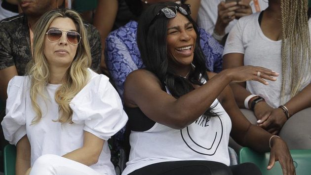 Serena Williamsová přijela na French Open povzbudit svou sestru Venus. Serena Williamsová přijela na French Open povzbudit svou sestru Venus.