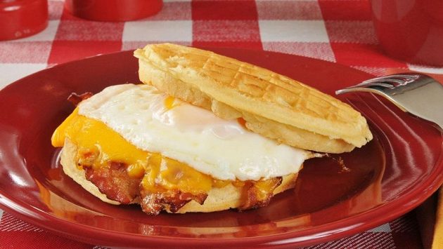 Slanina, vejce, sýr - to jsou věci, které nám budou připomínat boty? Slanina, vejce, sýr - to jsou věci, které nám budou připomínat boty?