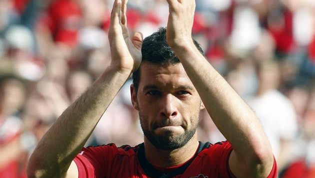 Německý fotbalista Michael Ballack má za sebou úspěšnou kariéru. Německý fotbalista Michael Ballack má za sebou úspěšnou kariéru.