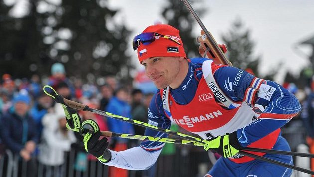 Michal Krčmář při biatlonové exhibici v jabloneckých Břízkách. Michal Krčmář při biatlonové exhibici v jabloneckých Břízkách.