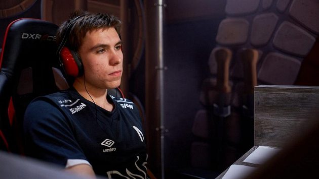 Hearthstoneový hráč Jaromír Vyskočil alias Jarla z týmu Nordavind. Hearthstoneový hráč Jaromír Vyskočil alias Jarla z týmu Nordavind.