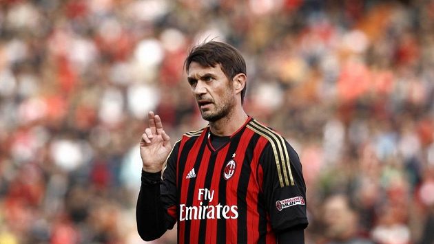 Paolo Maldini v dresu AC Milán Paolo Maldini v dresu AC Milán