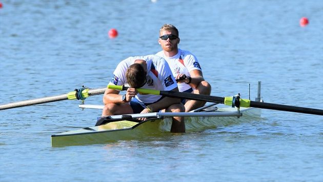 Jakub Podrazil (vpředu) a Lukáš Helešic. Jakub Podrazil (vpředu) a Lukáš Helešic.