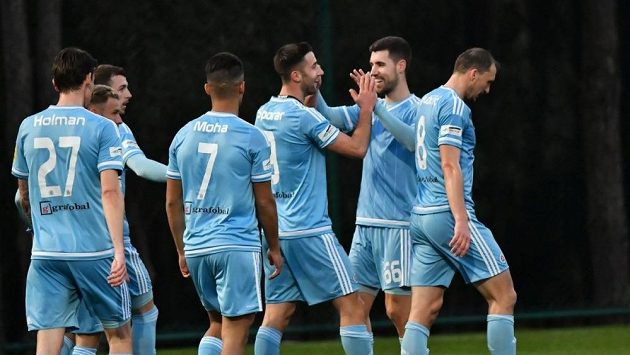 Fotbalisté Slovanu Bratislava. Fotbalisté Slovanu Bratislava.