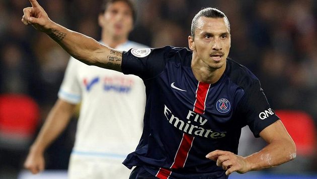 Zlatan Ibrahimovic z PSG oslavuje vstřelený gól do sítě Marseille. Zlatan Ibrahimovic z PSG oslavuje vstřelený gól do sítě Marseille.