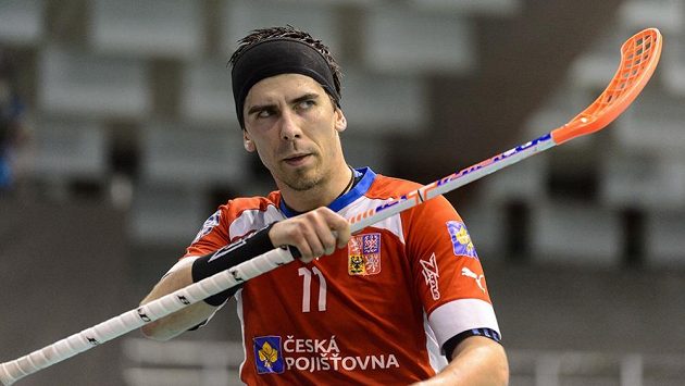 Florbalový útočník Tomáš Sladký. Florbalový útočník Tomáš Sladký.