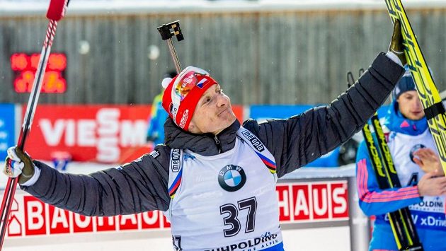 Spokojený Ondřej Moravec, který v individuálním závodě neminul ani jeden terč. Spokojený Ondřej Moravec, který v individuálním závodě neminul ani jeden terč.