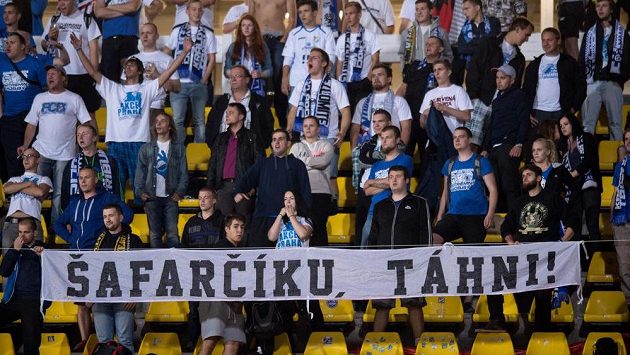 Fanoušci Baníku Ostrava. Ilustrační foto. Fanoušci Baníku Ostrava. Ilustrační foto.