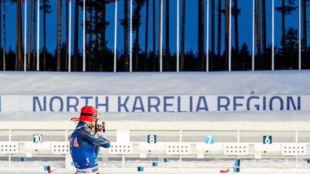 Michal Krčmář na střelnici při sprintu v Kontiolahti. Michal Krčmář na střelnici při sprintu v Kontiolahti.