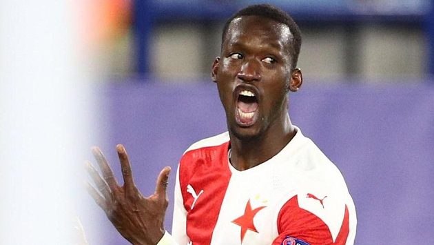 Abdallah Sima se raduje po gólu proti Leicesteru. I díky této trefě jeho cena zase narostla. Abdallah Sima se raduje po gólu proti Leicesteru. I díky této trefě jeho cena zase narostla.