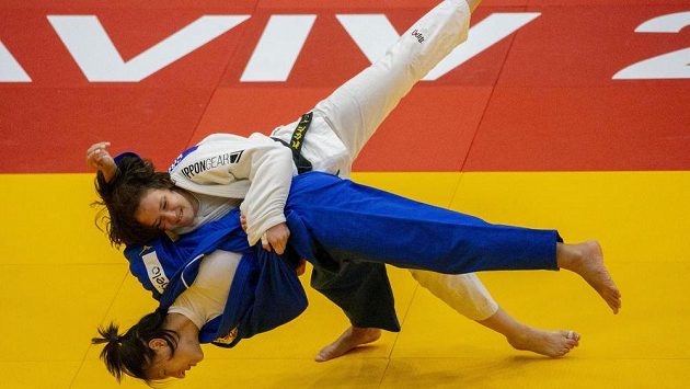 Renata Zachová (v bílém) si vítězstvím nad Brazilkou Alexií Castilhosovou zajistila v Tel Avivu bronz. Renata Zachová (v bílém) si vítězstvím nad Brazilkou Alexií Castilhosovou zajistila v Tel Avivu bronz.