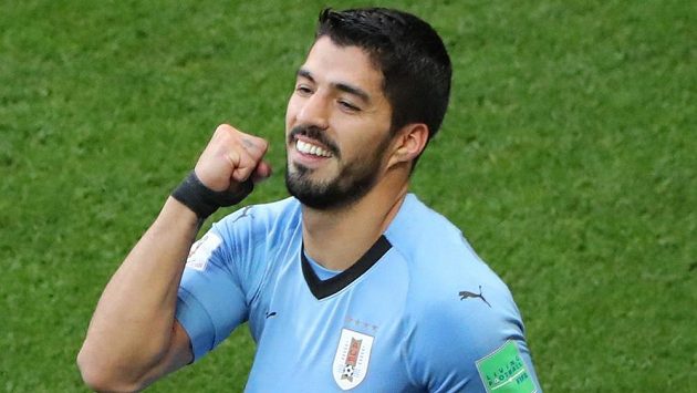 Uruguayský střelec Luis Suárez se raduje z gólu proti Saúdské Arábii. Uruguayský střelec Luis Suárez se raduje z gólu proti Saúdské Arábii.