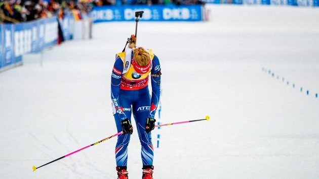 Znavená Gabriela Soukalová v cíli stíhacího závodu v Ruhpoldingu. Znavená Gabriela Soukalová v cíli stíhacího závodu v Ruhpoldingu.