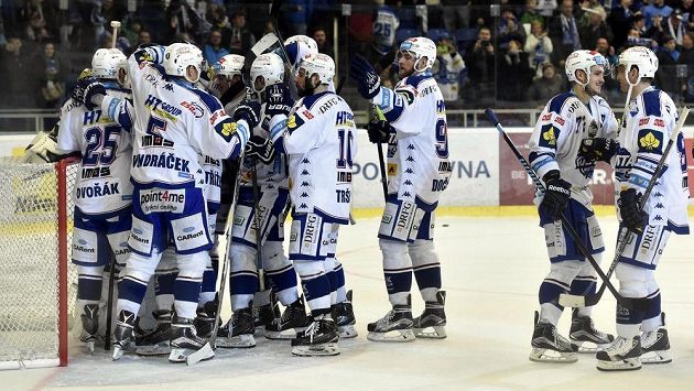 Hokejisté Komety si zahrají předkolo play off. Hokejisté Komety si zahrají předkolo play off.