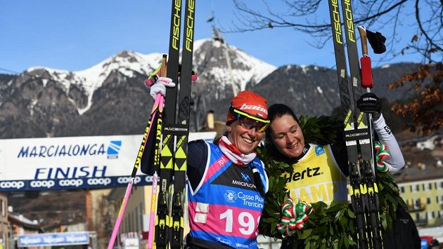Kateřina Smutná s vítěznou Brittou Johanssonovou Norgrenovou. Kateřina Smutná s vítěznou Brittou Johanssonovou Norgrenovou.