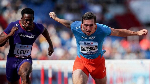 Světový šampion z roku 2015 v běhu na 110 metrů překážek Sergej Šubenkov dostal od IAAF oprávnění startovat letos v mezinárodních soutěžích. Světový šampion z roku 2015 v běhu na 110 metrů překážek Sergej Šubenkov dostal od IAAF oprávnění startovat letos v mezinárodních soutěžích.