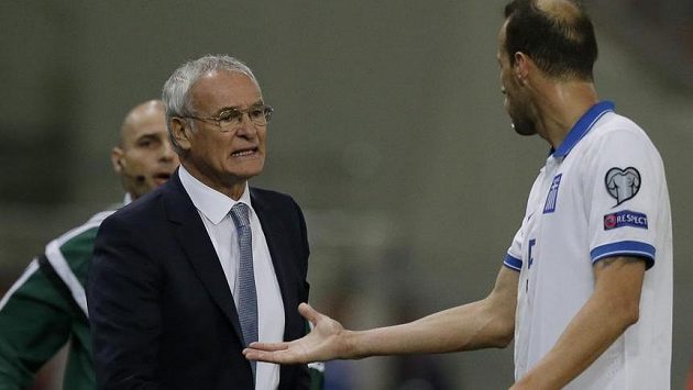 Claudio Ranieri při posledním zápase na lavičce řeckého národního týmu. Claudio Ranieri při posledním zápase na lavičce řeckého národního týmu.