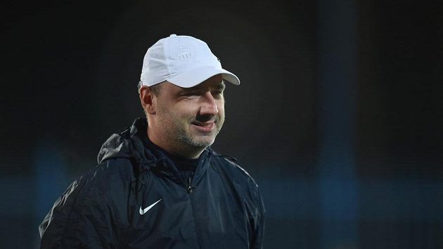 Trenér Liberce Jindřich Trpišovský na tréninku před zápasem Evropské ligy s Marseille. Trenér Liberce Jindřich Trpišovský na tréninku před zápasem Evropské ligy s Marseille.