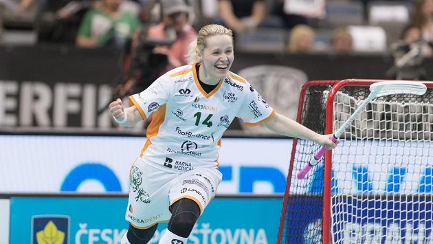 Takto slavila při florbalovém superfinále Denisa Billá v dresu Herbadentu. Takto slavila při florbalovém superfinále Denisa Billá v dresu Herbadentu.