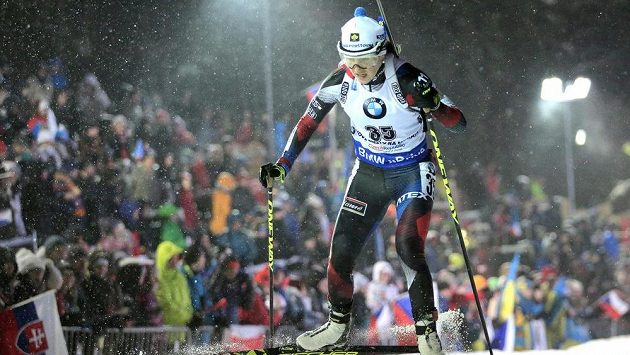 Veronika Vítková před novoměstským publikem při sprintu SP. Veronika Vítková před novoměstským publikem při sprintu SP.