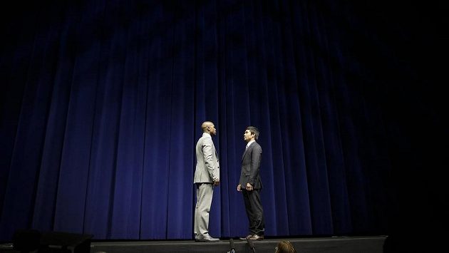Boxeři Floyd Mayweather Jr.(vlevo) a Manny Pacquiao při tiskové konferenci v Los Angeles. Boxeři Floyd Mayweather Jr.(vlevo) a Manny Pacquiao při tiskové konferenci v Los Angeles.