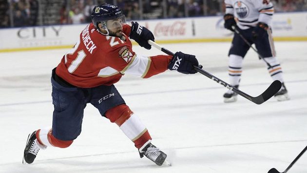 Hokejový útočník Vincent Trocheck se stal v NHL novou posilou Caroliny. Hokejový útočník Vincent Trocheck se stal v NHL novou posilou Caroliny.