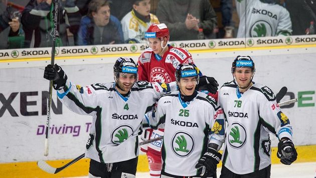 Hokejisté Mladé Boleslavi (zleva): Tomáš Voráček, Radan Lenc a Lukáš Žejdl. Hokejisté Mladé Boleslavi (zleva): Tomáš Voráček, Radan Lenc a Lukáš Žejdl.