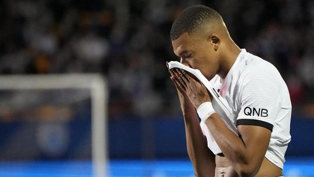 Jedna z hvězd PSG Kylian Mbappé, kterou láká Real Madrid Jedna z hvězd PSG Kylian Mbappé, kterou láká Real Madrid