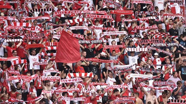 Vyhlíží fanoušci Slavie Praha lepší časy? Vyhlíží fanoušci Slavie Praha lepší časy?