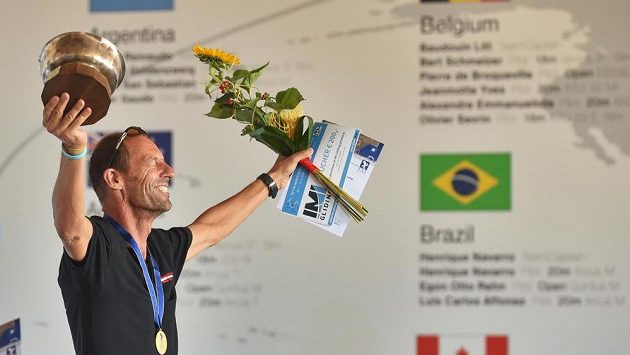 V osmnáctimetrové třídě zvítězil Wolfgang Janowitsch z Rakouska. V osmnáctimetrové třídě zvítězil Wolfgang Janowitsch z Rakouska.