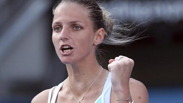 Radostné gesto Karolíny Plíškové v utkání s Němkou Angelique Kerberovou v Sydney. Radostné gesto Karolíny Plíškové v utkání s Němkou Angelique Kerberovou v Sydney.